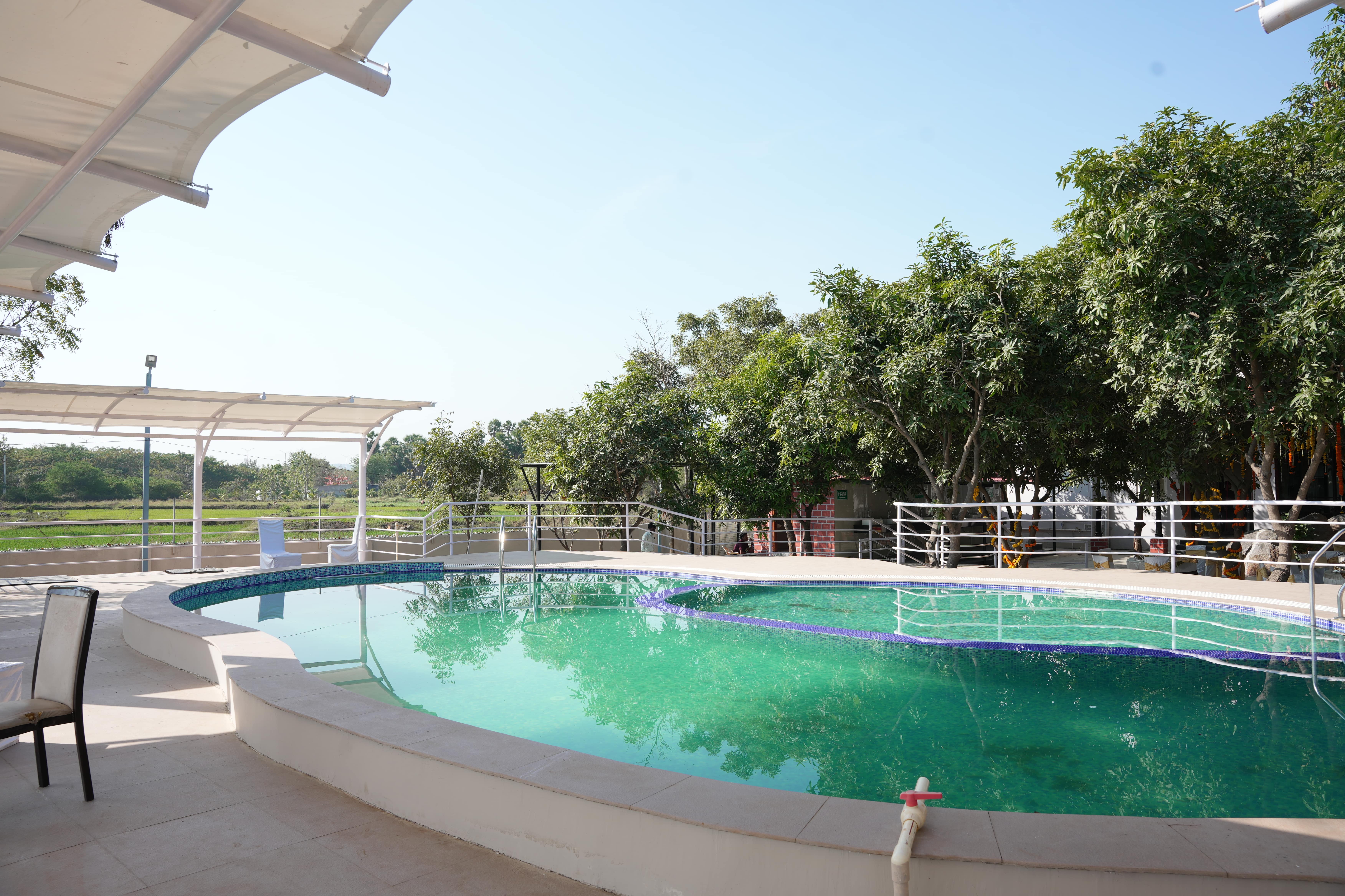 Mangomeadowsresorts-about